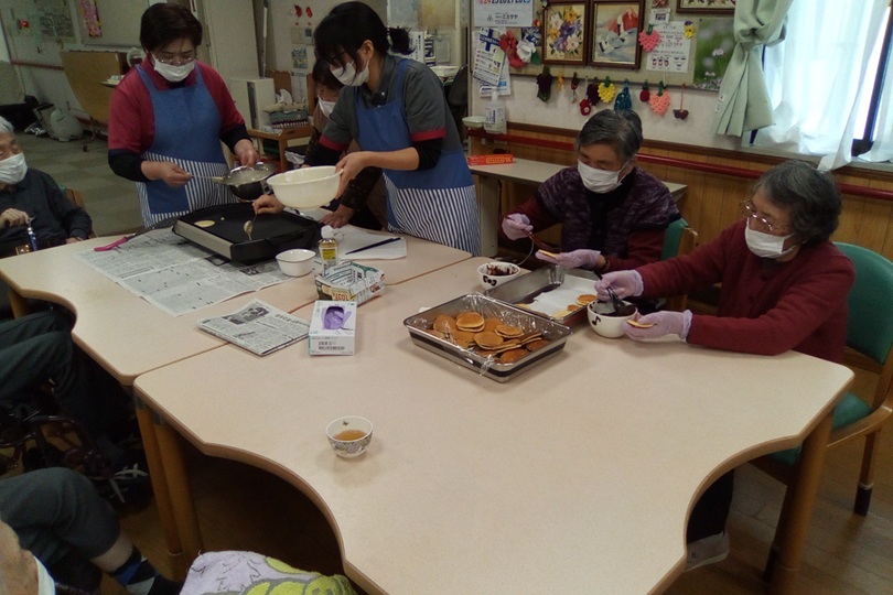 どら焼き作りの様子