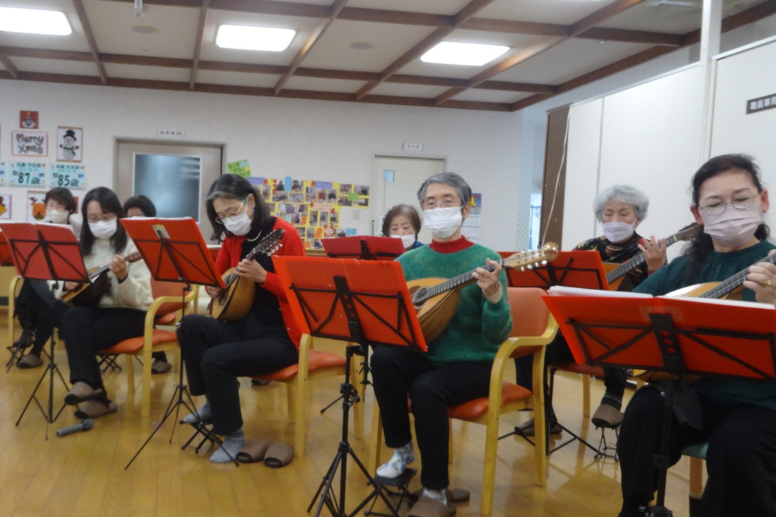 マンドリン演奏会の様子