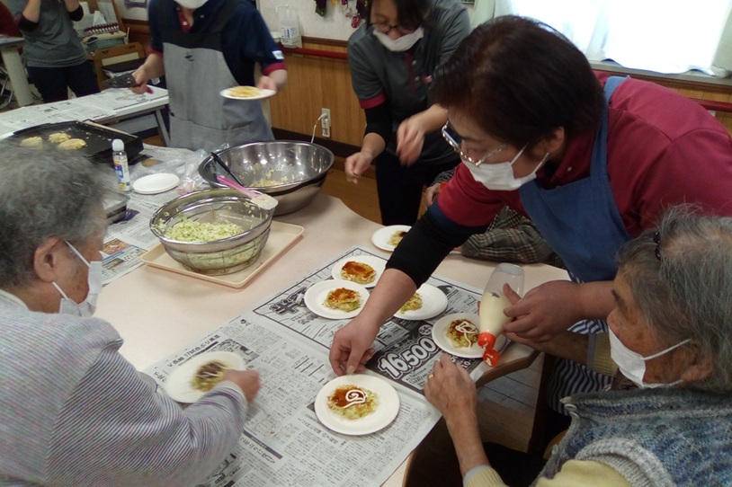 お好み焼き作りの様子