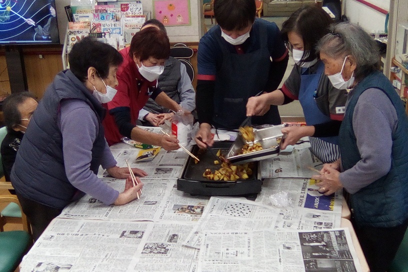 大学芋作りの様子